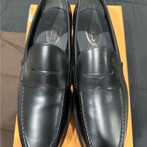 Tod's Black Leather Men's Loafers